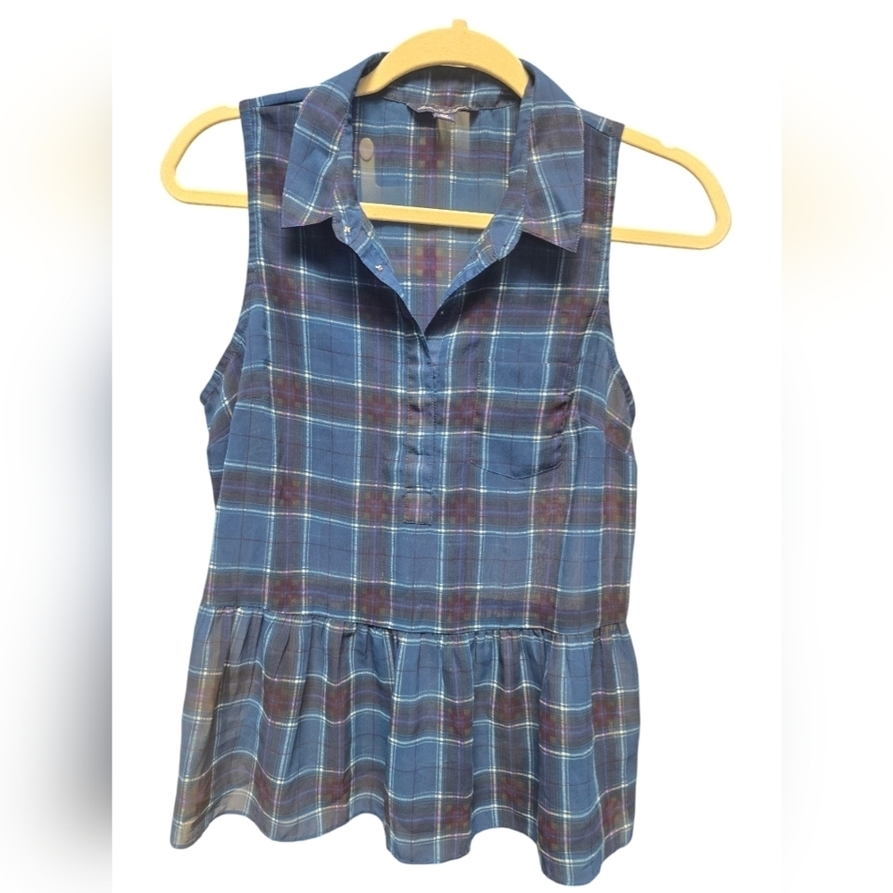 American Eagle Outfitters Semi Sheer Ruffle Bottom Top Sz. M